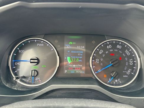 Used 2020 Toyota RAV4 XLE w/ XLE Grade Weather Package AWD/4WD image 20