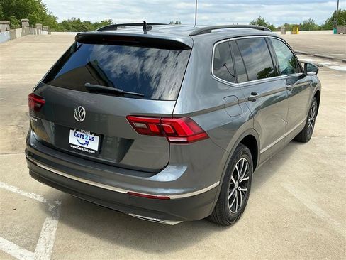 Used 2021 Volkswagen Tiguan SE R-Line FWD image 6