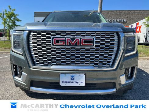 Used 2023 GMC Yukon Denali w/ Denali Reserve Package AWD/4WD image 8