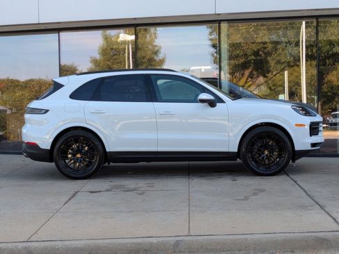 New 2026 Porsche Cayenne image 8