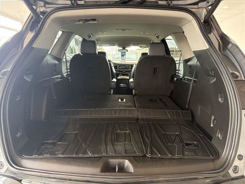 Certified 2019 Buick Enclave Essence image 16