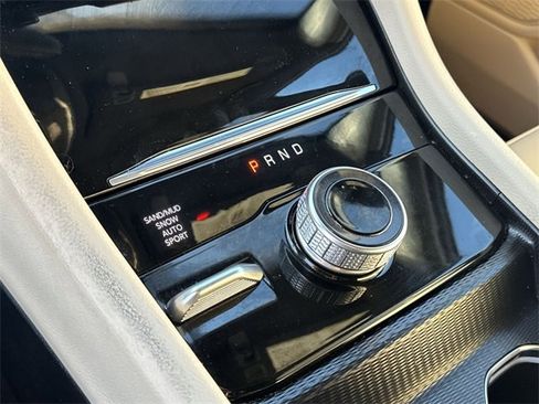 Used 2024 Jeep Grand Cherokee L Limited image 14