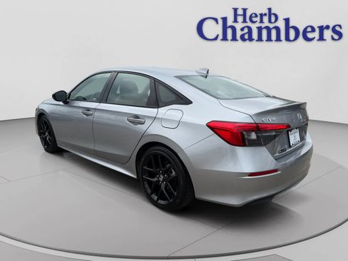 Used 2024 Honda Civic Sport image 3