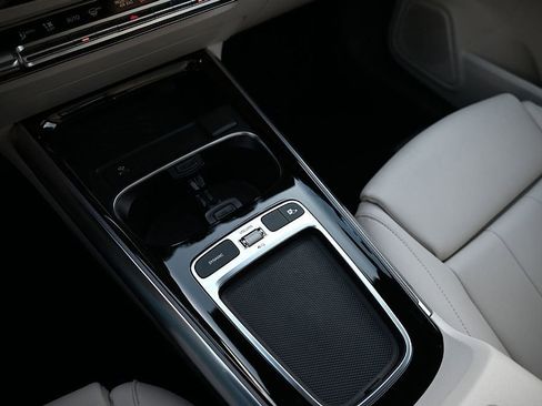 Certified 2025 Mercedes-Benz GLA 250 image 25