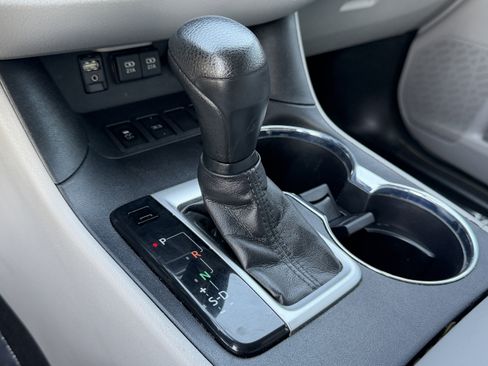 Used 2019 Toyota Highlander LE FWD image 21