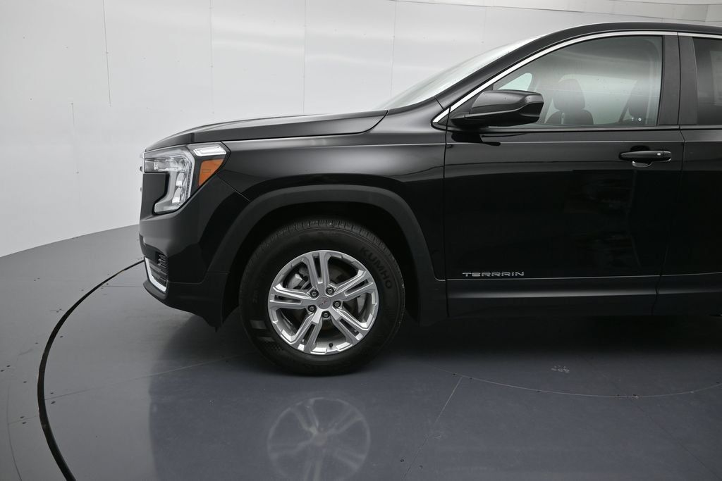 Certified 2024 GMC Terrain SLE AWD/4WD image 9