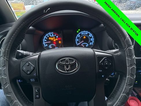 Used 2017 Toyota Tacoma image 12