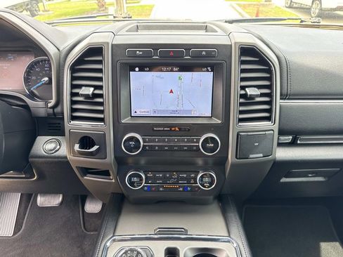 Used 2019 Ford Expedition XLT w/ Equipment Group 202A RWD image 28