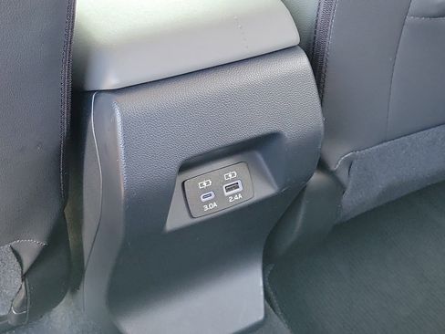 Used 2024 Subaru Crosstrek 2.0i Premium image 15