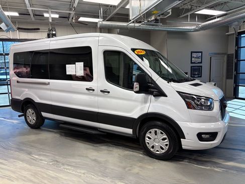 Used 2023 Ford Transit 350 XLT image 28