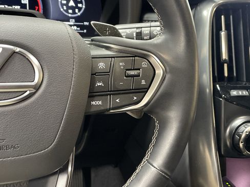 Used 2025 Lexus LX 700h Overtrail image 28