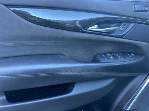 Used 2019 Cadillac Escalade ESV Platinum image 12