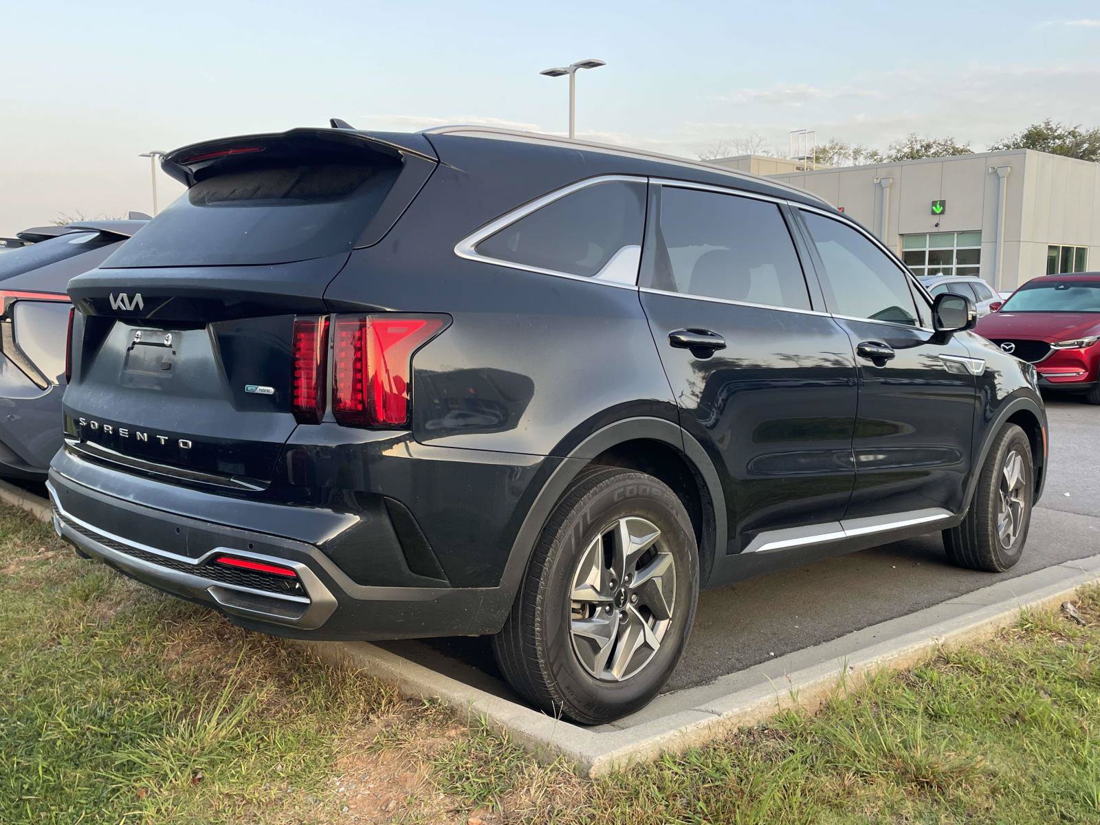 Used 2022 Kia Sorento EX FWD image 4