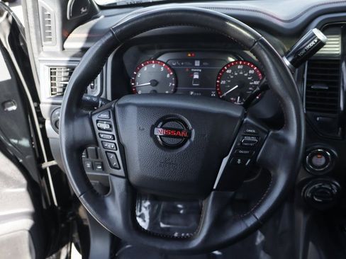 Used 2021 Nissan Titan PRO-4X w/ Pro-4x Convenience Package AWD/4WD image 25
