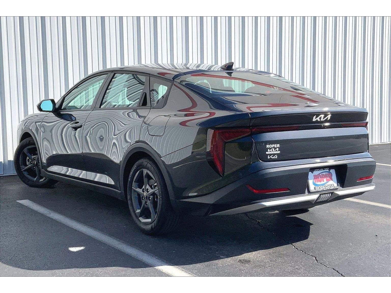 Used 2025 Kia K4 FWD image 9