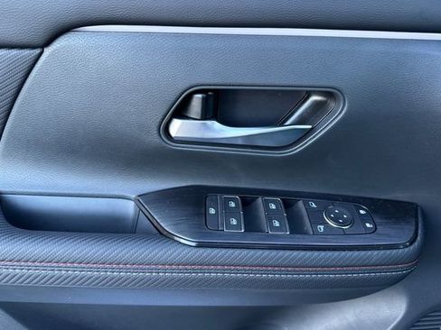 New 2026 Nissan Kicks SR image 11