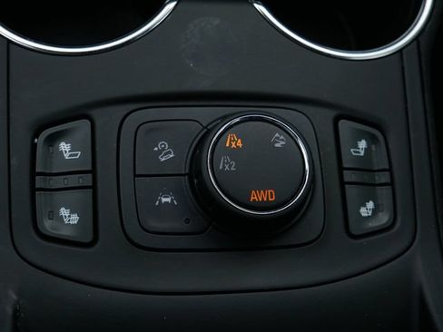 Used 2024 GMC Terrain SLT AWD/4WD image 24