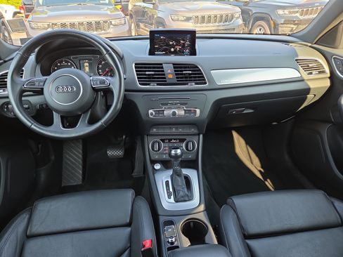 Used 2018 Audi Q3 2.0T Premium Plus w/ Premium Plus Package AWD/4WD image 24