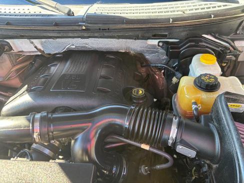 Used 2014 Ford F150 Lariat w/ Lariat Chrome Package image 23