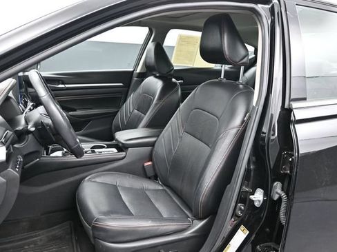 Used 2023 Nissan Altima 2.0 SR FWD image 7