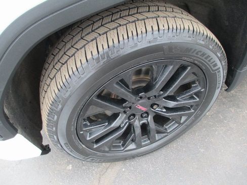 Used 2021 GMC Sierra 1500 Denali w/ Denali Ultimate Package image 12