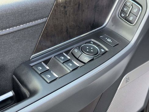 Used 2024 Ford F350 Lariat w/ Sport Appearance Package image 17