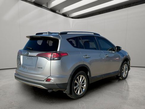 Used 2018 Toyota RAV4 Limited image 3