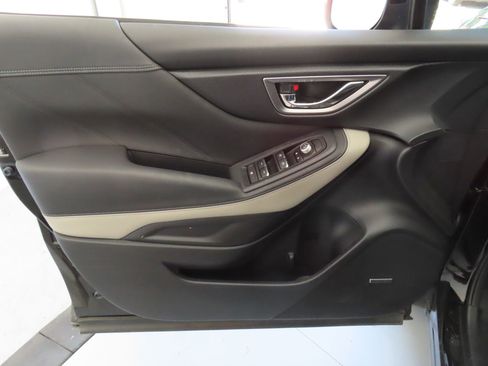 Used 2023 Subaru Forester Limited image 12