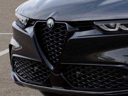 New 2025 Alfa Romeo Tonale AWD/4WD image 22