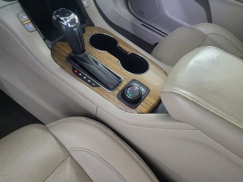 Used 2019 GMC Acadia Denali w/ Technology Package FWD image 26