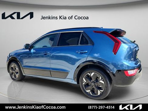 Certified 2026 Kia Niro Wind FWD image 8