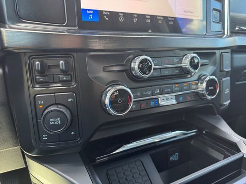 Used 2026 Ford F350 Lariat w/ Black Appearance Package image 27