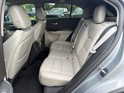 Used 2023 Cadillac XT4 Premium Luxury FWD image 16