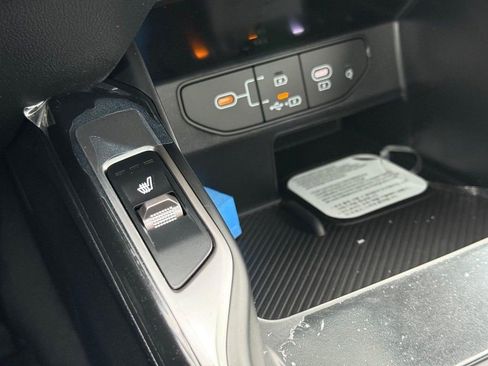 New 2026 Kia Sorento S w/ S Panoramic Sunroof Package image 18