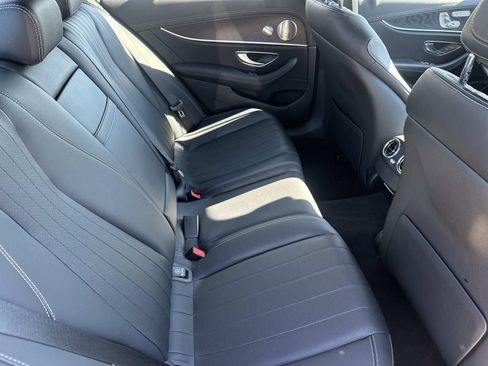 Used 2023 Mercedes-Benz E 350 4MATIC Sedan image 13