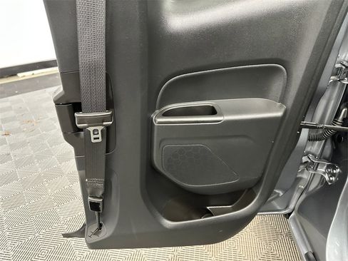 Used 2021 Chevrolet Colorado LT w/ Fleet Safety Package image 15