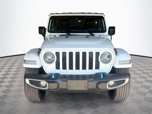 Used 2023 Jeep Wrangler Unlimited Sahara w/ Cold Weather Group AWD/4WD image 2