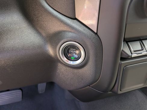 Used 2025 Chevrolet Silverado 1500 Custom RWD image 25