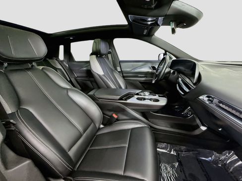 Used 2024 Cadillac Lyriq Tech RWD image 30