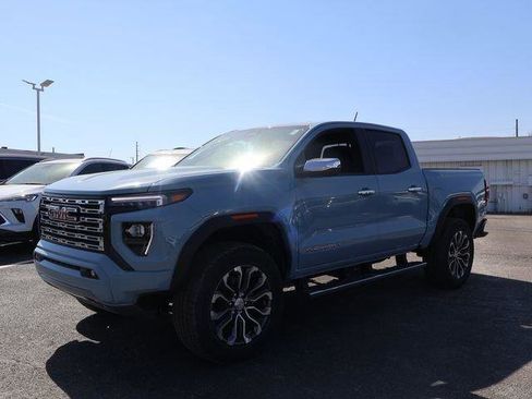 New 2026 GMC Canyon Denali AWD/4WD image 3