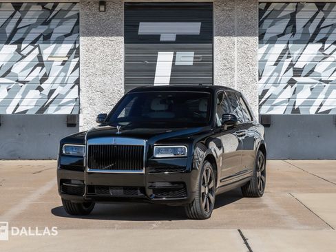 Used 2021 Rolls-Royce Cullinan image 6