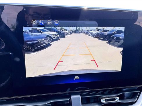 Used 2025 Chevrolet Equinox LT AWD/4WD image 27