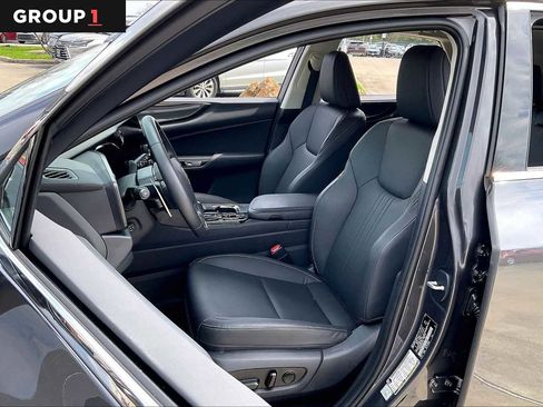 Certified 2025 Lexus NX 250 Premium w/ Accessory Package (Z1) image 7