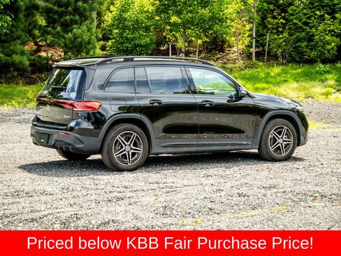 Used 2023 Mercedes-Benz EQB 300 4MATIC w/ AMG Night Package image 8