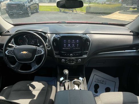 Used 2020 Chevrolet Traverse LT FWD image 7