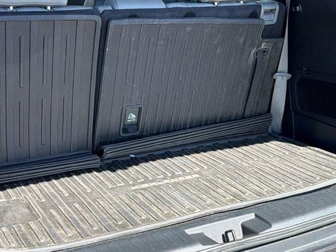 Used 2022 Toyota Highlander XLE AWD/4WD image 27