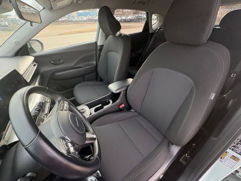 Used 2025 Hyundai Kona SEL image 36