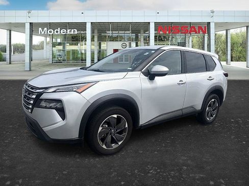 Certified 2025 Nissan Rogue SV AWD/4WD image 1