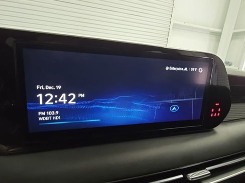 Used 2024 Hyundai Palisade Calligraphy image 14