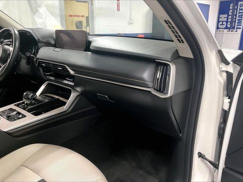 Used 2024 MAZDA CX-90 3.3 Turbo w/ Preferred Plus AWD/4WD image 13